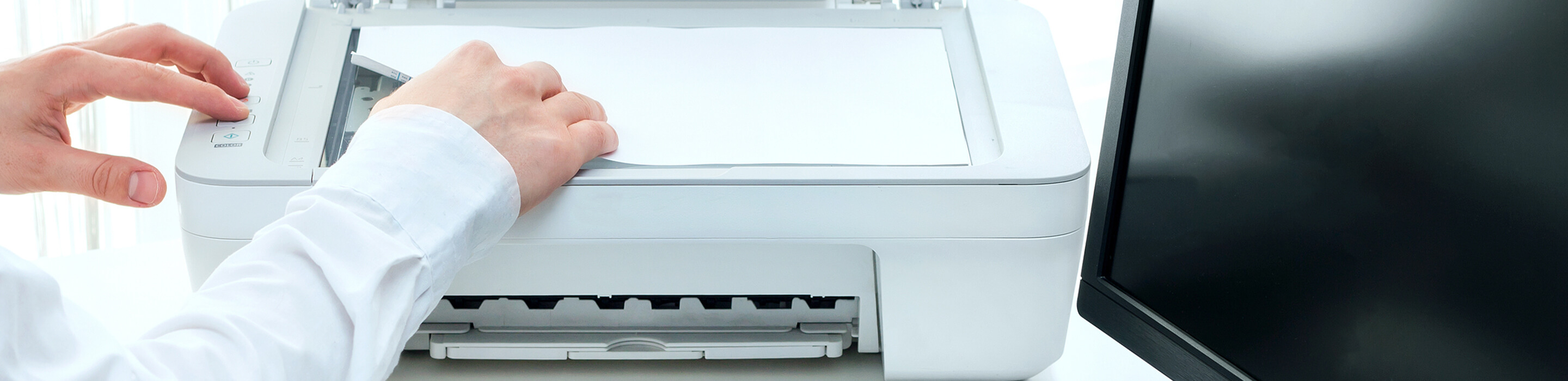 Desktop-scanner document scanner at desk