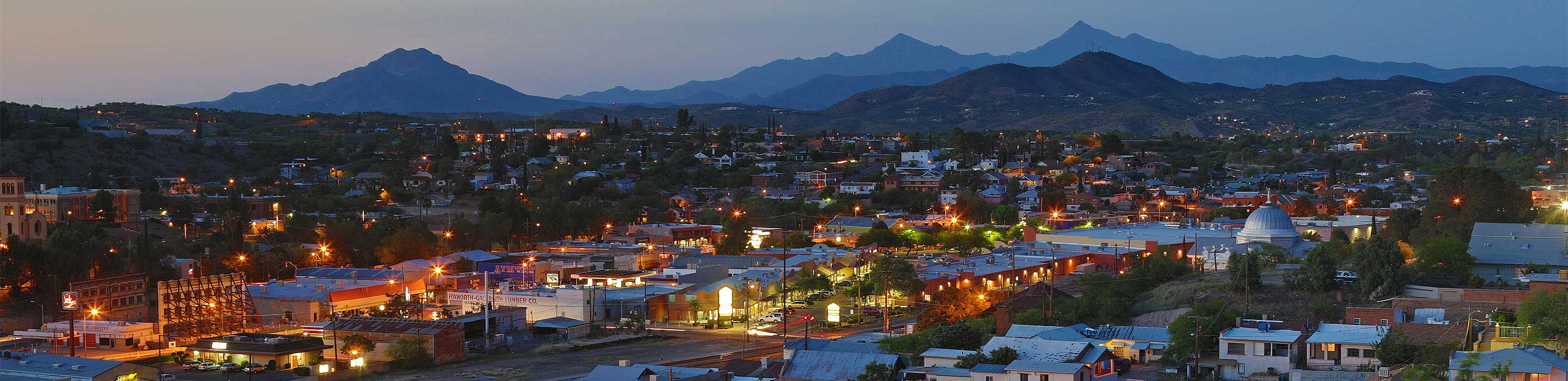 UES-rebates The city of Nogales at night