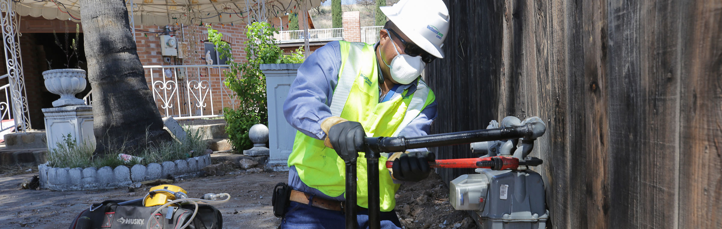 ues-gas-worker-mask ues-gas-worker-mask